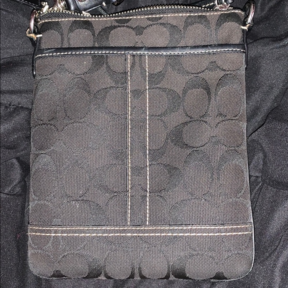 Coach purse - Picture 2 of 4